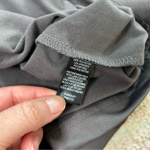 Betabrand Red Eye Charcoal Gray Long-Sleeve Travel Dress Size Small Hooded - Picture 4 of 13